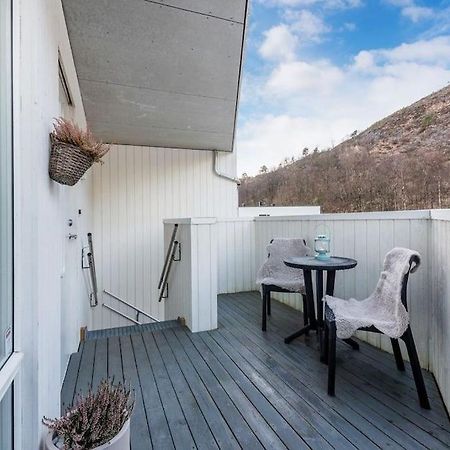 Stor Og Moderne Leilighet I Indre Arna Bergen Gratis Parkering!! Luaran gambar