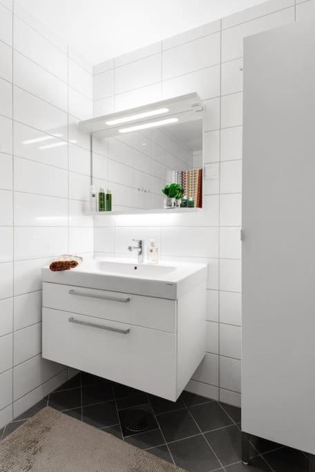 Stor Og Moderne Leilighet I Indre Arna Bergen Gratis Parkering!! Luaran gambar