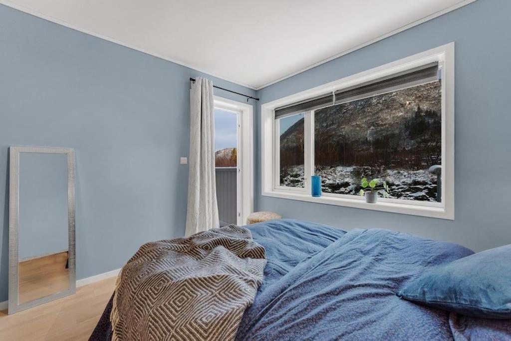 Stor Og Moderne Leilighet I Indre Arna Bergen Gratis Parkering!! Luaran gambar