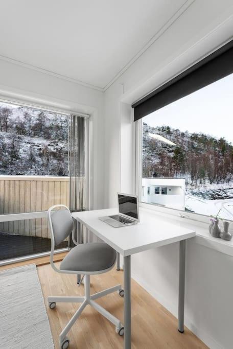 Stor Og Moderne Leilighet I Indre Arna Bergen Gratis Parkering!! Luaran gambar